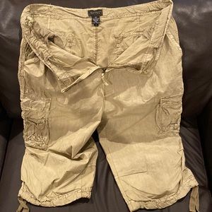 Buffalo by David Bitton, Capris, size 38, color Tan, new without tags